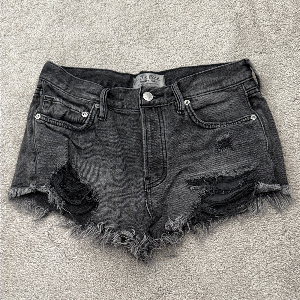 Free People - Denim Shorts - Size 25 - Grey - Distressed - Great Condition